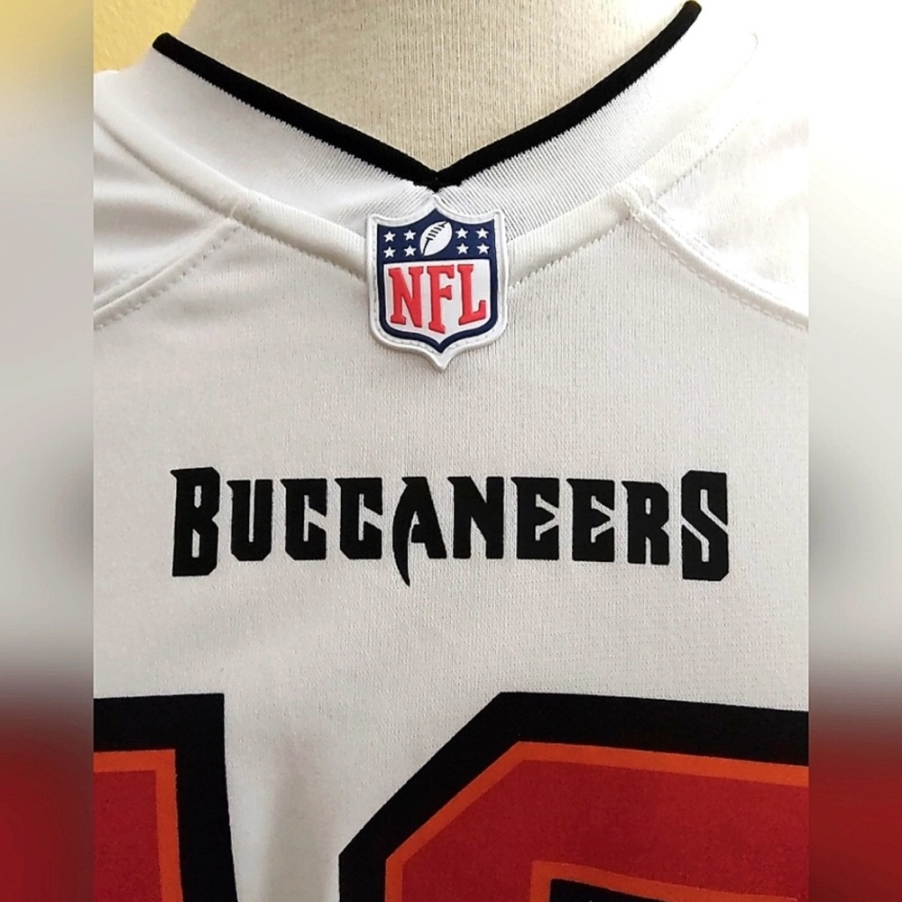 NFL Tom Brady #12 Buccaneers Jersey - Picture 4 of 5